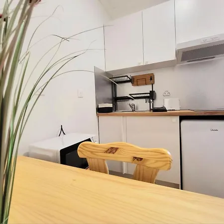 Ribere 2 Single-story Studio, Sanctuary Apartment *